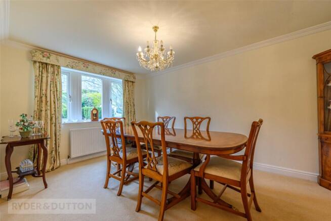 4 bed Detached for sale Image 8