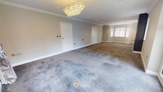 4 bed Detached for sale Image 8