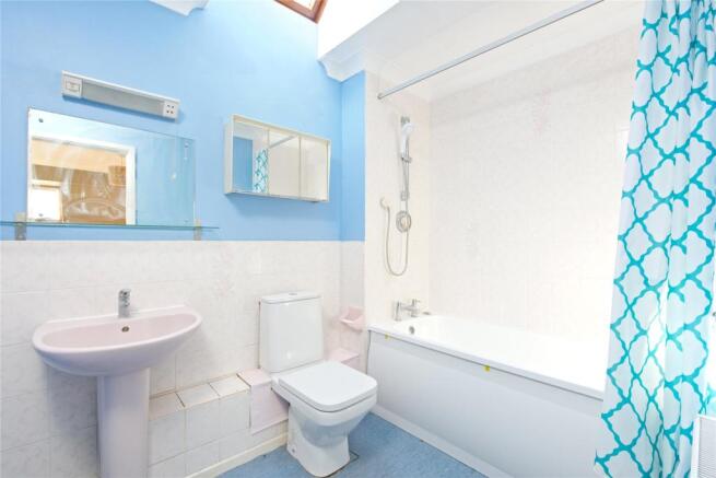 Bed 1 En Suite