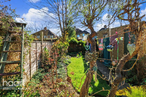 Meadow Road, Watford