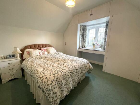 Bed2.jpg