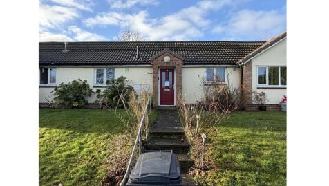 4 Warwick Close, Little Easton, Dunmow, Essex, CM6