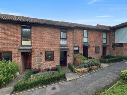 Sutherland Close, Whitehill, GU35