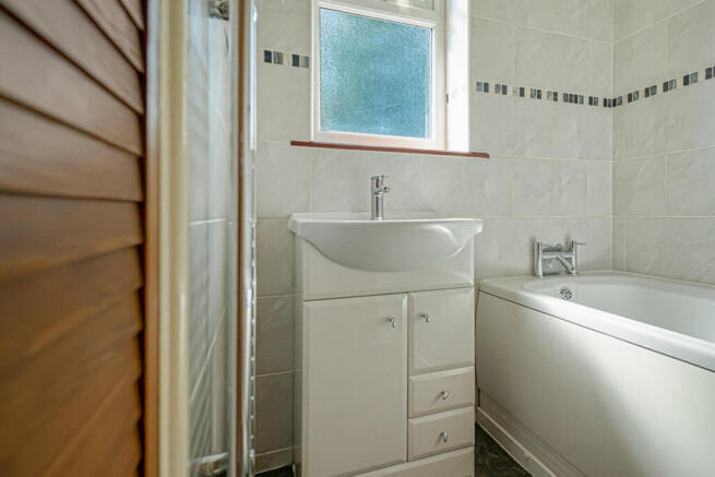 3 bed Semi-Detached for sale Image 11