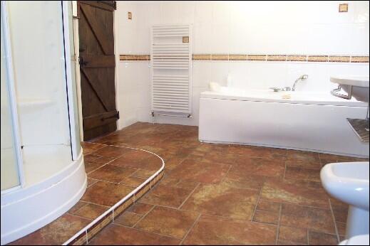 En-suite bathroom