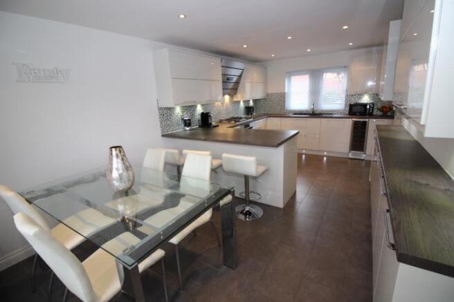 DINING KITCHEN