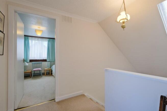70 Belstane Rd, Carluke ML8 4BG-62.jpg