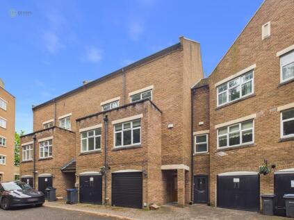 Caversham Place, Sutton Coldfield, B73