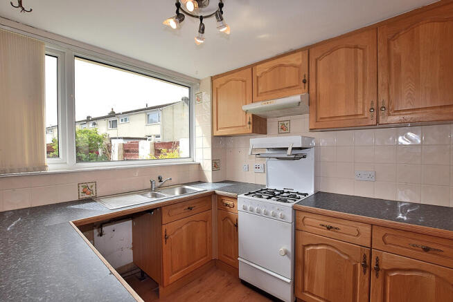 3 bed Semi-Detached for sale Image 5