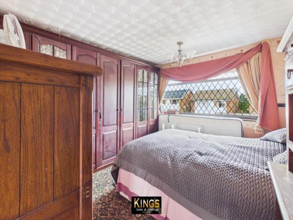 3 bed Semi-Detached for sale Image 6