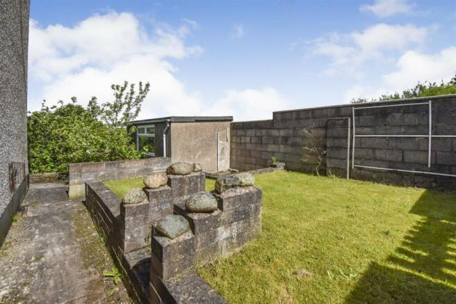 Side Garden and Shed