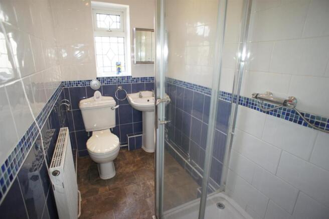 SHOWER ROOM/WC