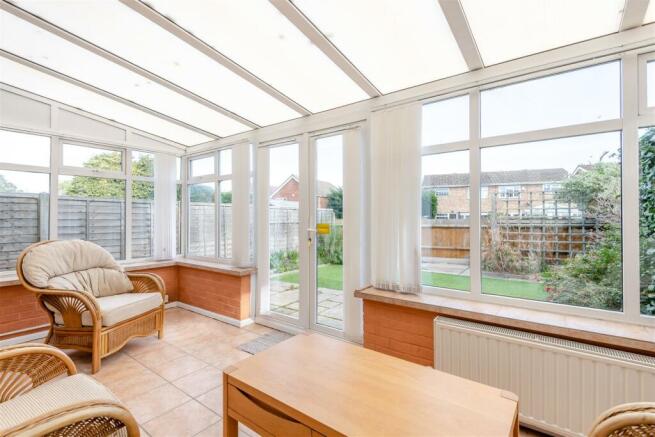 8573843-interior13.jpg