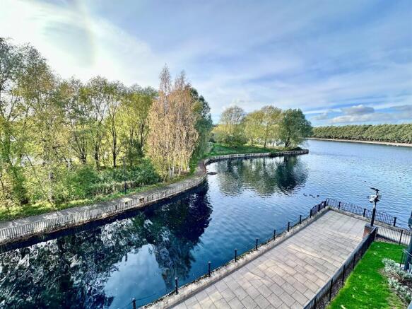 2 bed Apartment for sale Image 11
