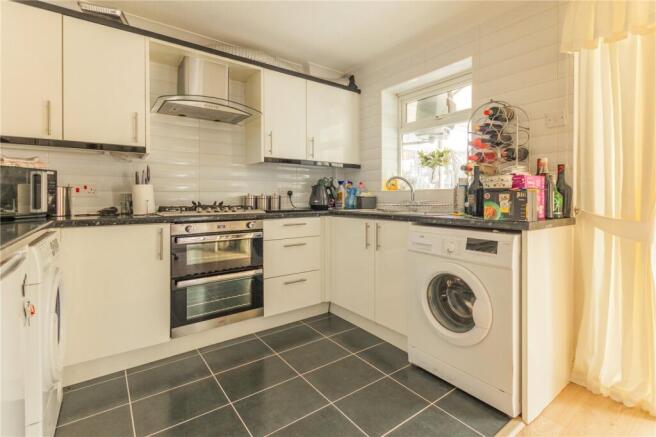 3 bed House for sale Image 4