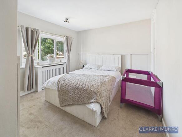 3 bed Terraced for sale Image 5