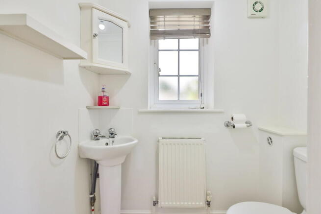 3 bed Town House for sale Image 8