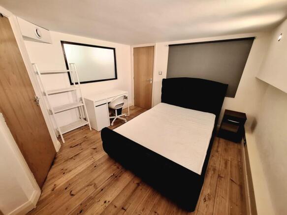 2 Double Bedrooms with En-suites