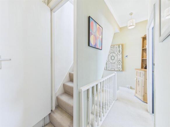 3 bed Terraced for sale Image 11