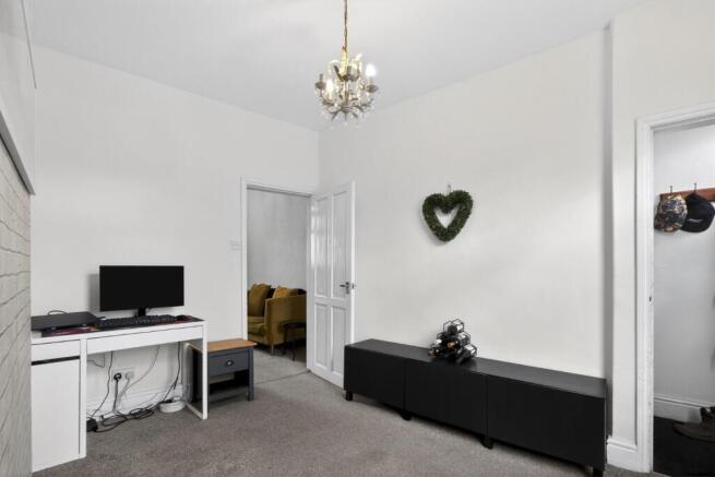 3 bed Terraced for sale Image 8