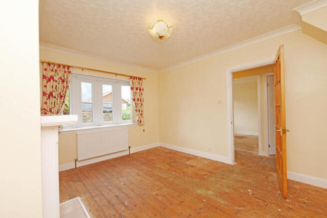 4 bed Detached Bungalow for sale Image 9