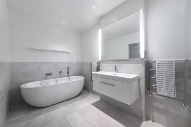 En-Suite Bathroom