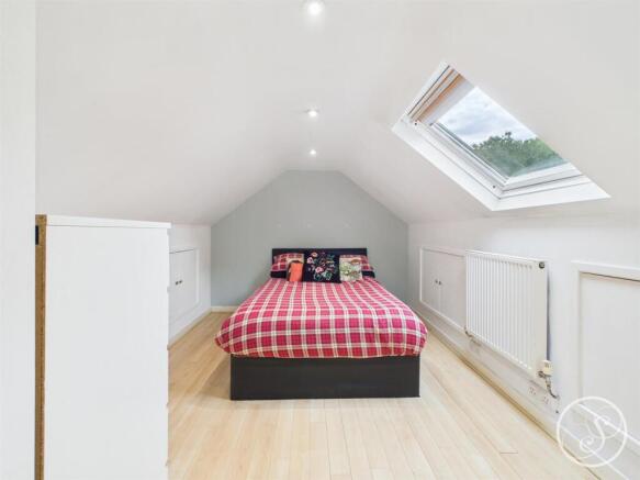 USEABLE LOFT SPACE