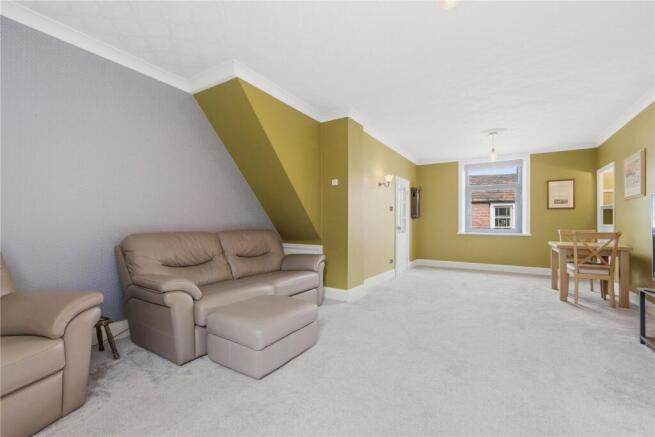 2 bed Terraced for sale Image 8