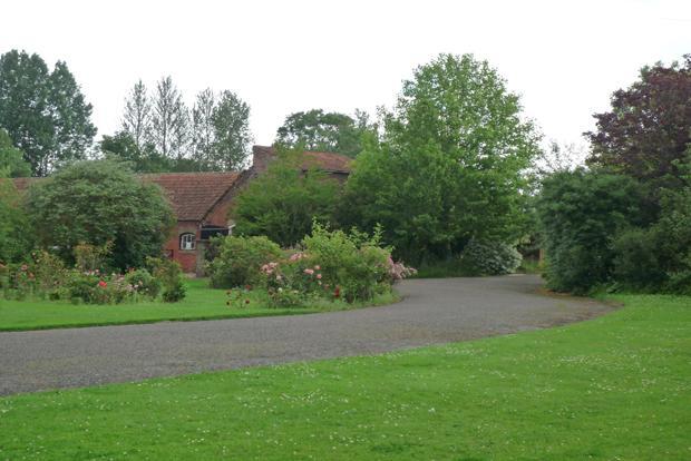 Drive to Courtyard