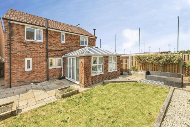 4 bed Detached for sale Image 12