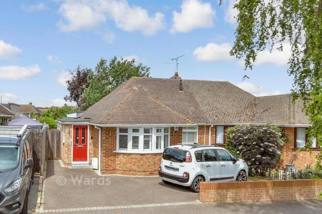 Parkfield Road, Rainham, Gillingham, Kent photo 2