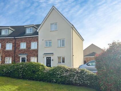 Teasel Close, Red Lodge