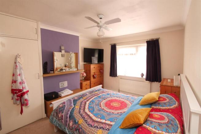 Master Bedroom.JPG