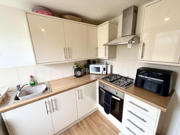 3 bed Terraced for sale Image 5