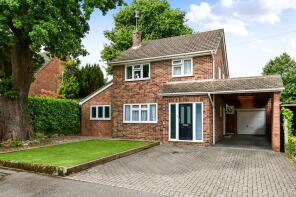 6, Stockbridge Way, Yateley GU46 6DS
