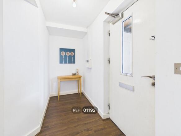 2 bed Apartment to rent Image 8