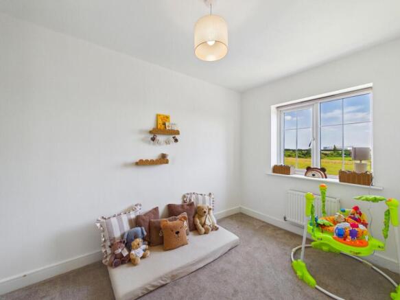 3 bed Semi-Detached for sale Image 10