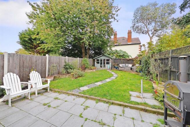 GARDEN 2.jpg