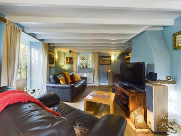 CAM02127G0-PR0268-STILL002