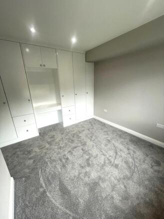 2 bed Semi-Detached to rent Image 6