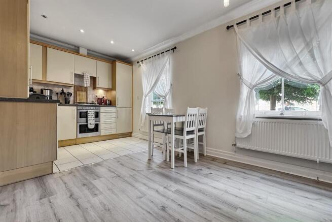 Open Plan Living/Kit