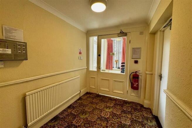 1 bed Flat for sale Image 8
