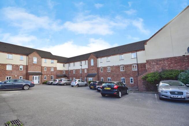 2 bed Flat for sale Image 10