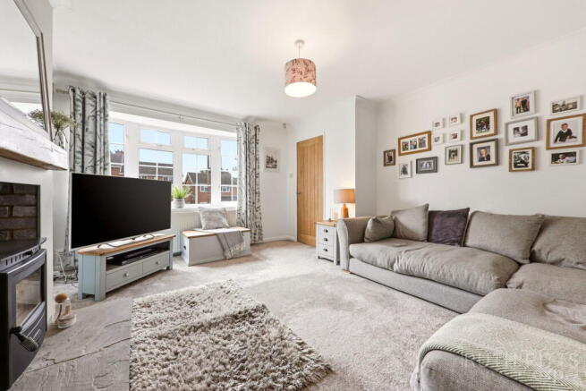4 bed Semi-Detached for sale Image 4