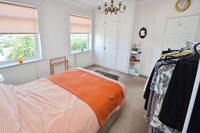 3 bed Terraced for sale Image 7