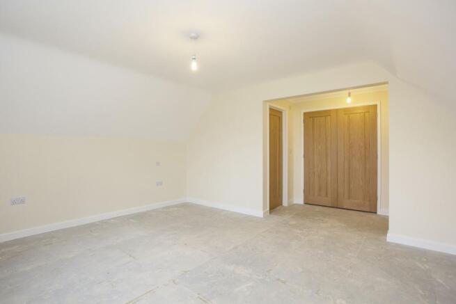 Bedroom 1/Dressing A