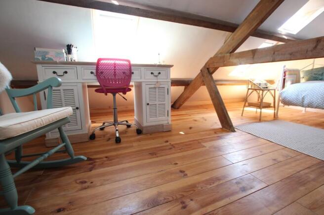 Photo 12