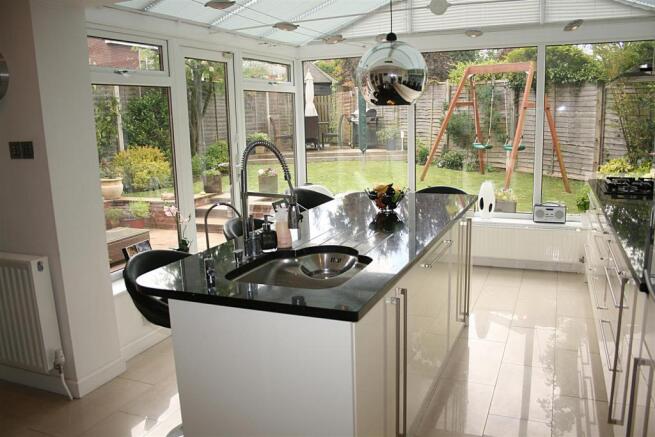 kitchen2.JPG