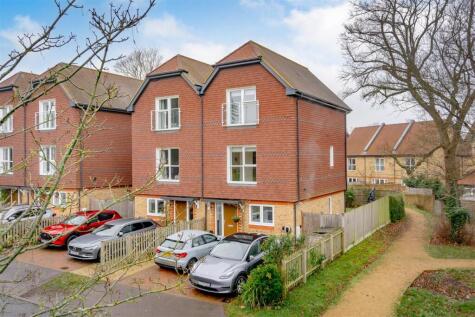 King Edward Road, Christs Hospital, Horsham