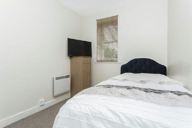 2nd Photo of Bed 2